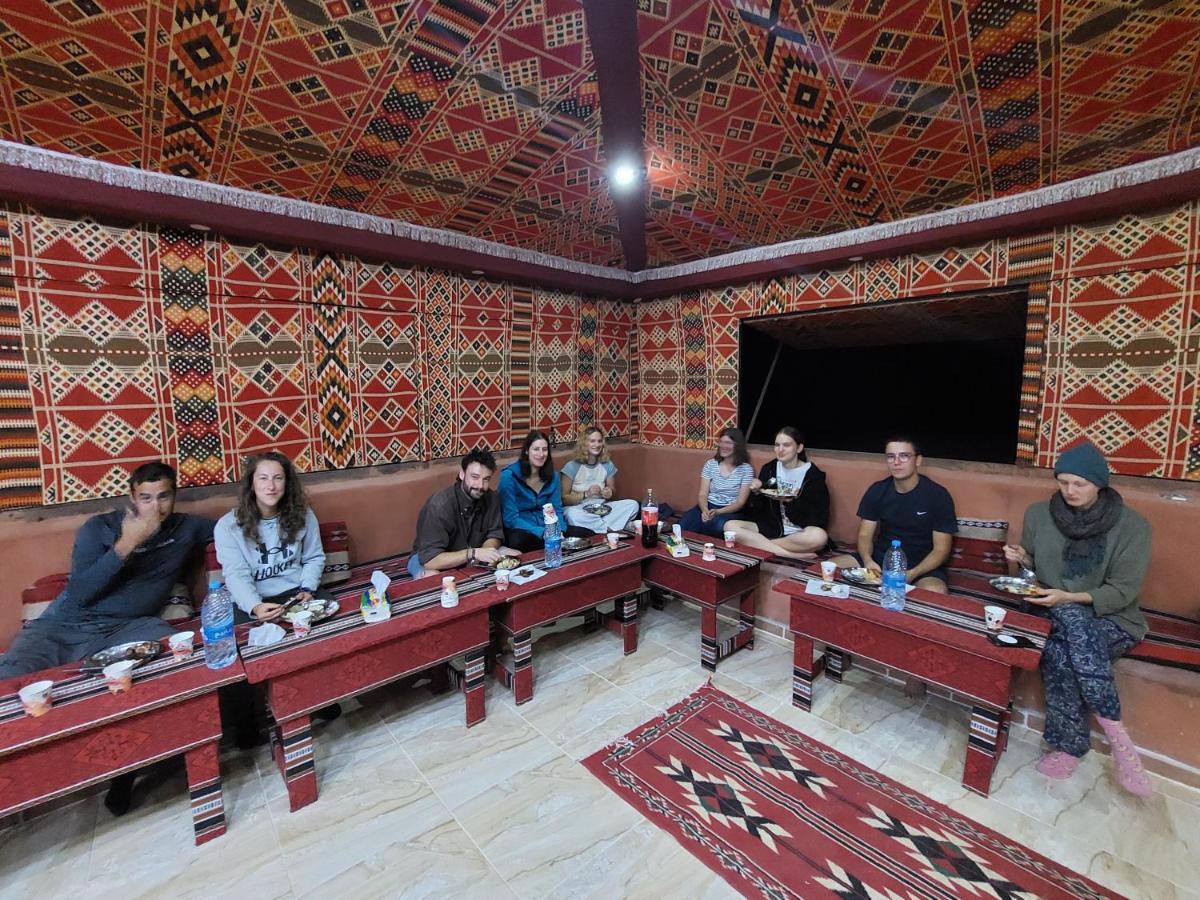 Wadirum Sunset Camp Hotel Wadi Rum Ngoại thất bức ảnh