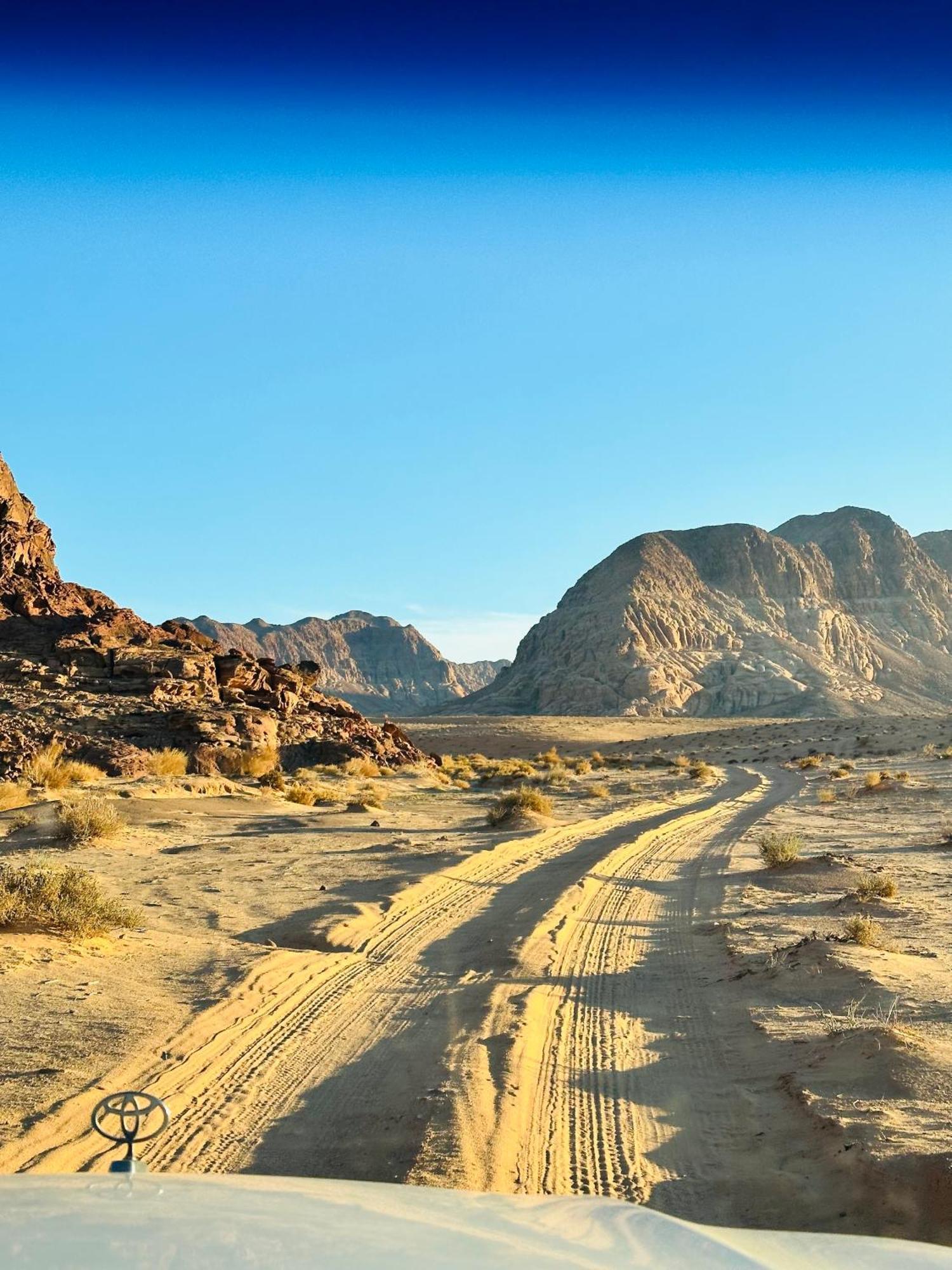 Wadirum Sunset Camp Hotel Wadi Rum Ngoại thất bức ảnh